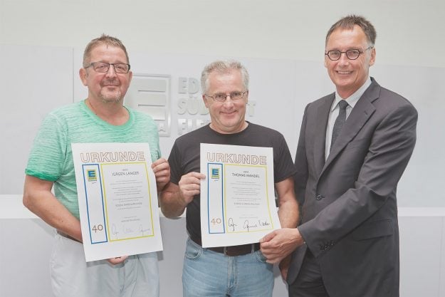 Für 40 Jahre Betriebszugehörigkeit erhielten Thomas Mandel und Jürgen Langer eine Auszeichnung