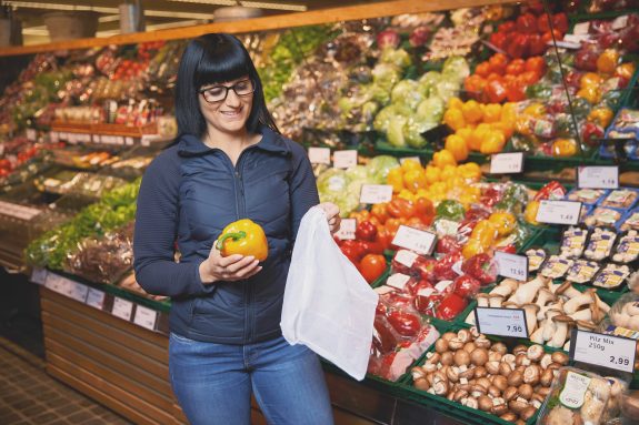 Bei EDEKA ist weniger als die Hälfte von Obst und Gemüse in Plastik verpackt