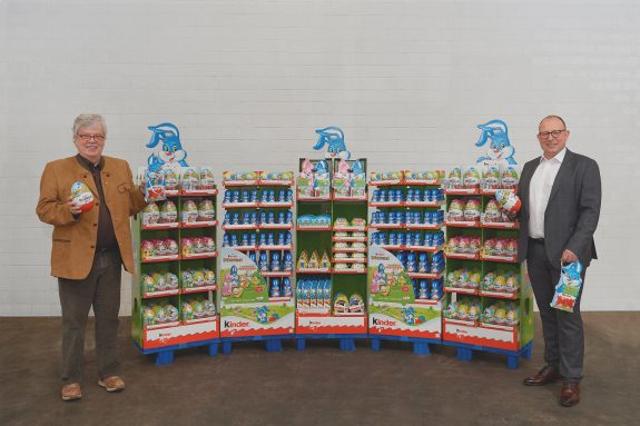 Übergabe einer Osterspende von EDEKA Südwest an die Tafel Baden-Württemberg